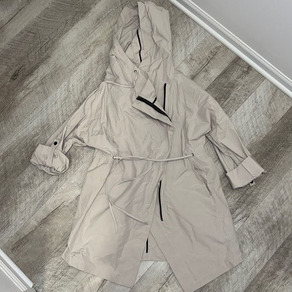 Simply Vera Vera Wang asymmetrical rain jacket - Picture 2 of 8